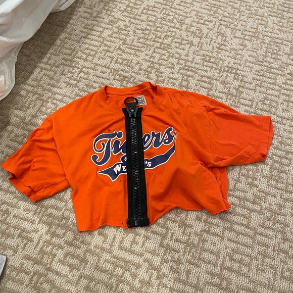 LF Tops - LF furst of a kind tigers zipper tshirt